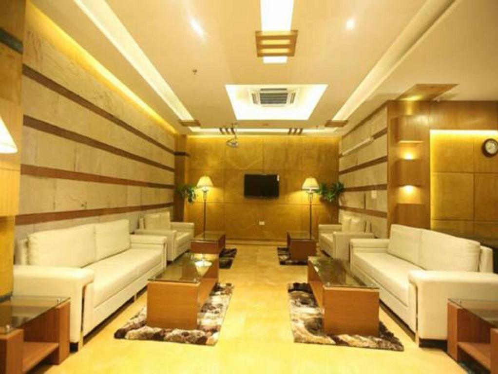 Modi Hotel & Resorts Pinjaur Exterior foto