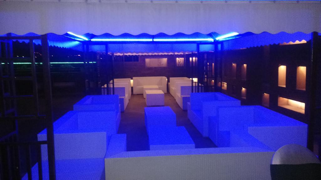 Modi Hotel & Resorts Pinjaur Exterior foto