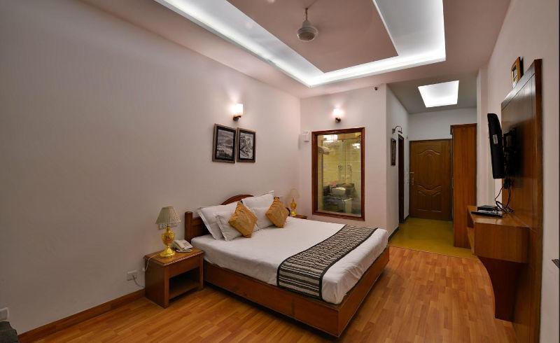 Modi Hotel & Resorts Pinjaur Exterior foto